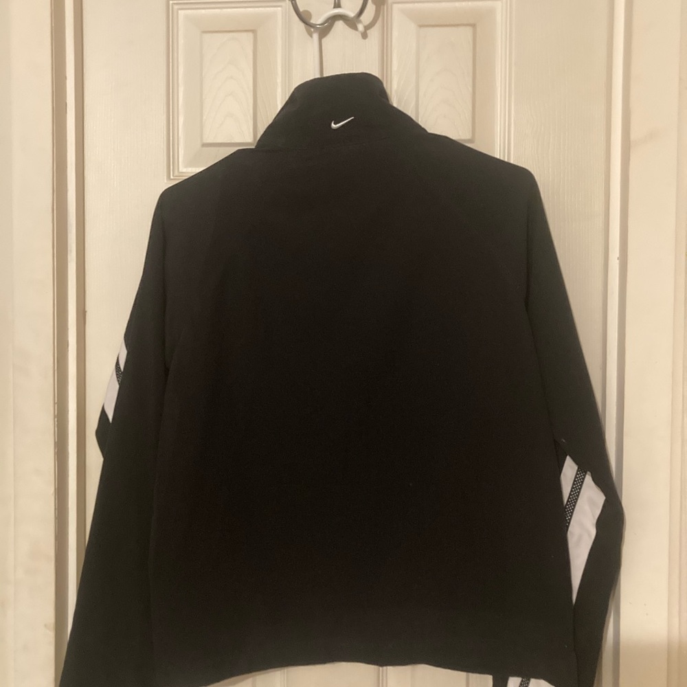 Nike wind jacket - Picture 4 of 4